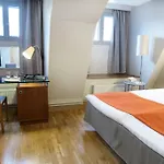 Hotel Scandic Plaza 4*